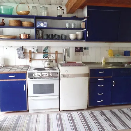 Cozy In Kjpmannsskjr With Kitchen Holiday home Tokenes